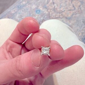 10k diamond ear stud